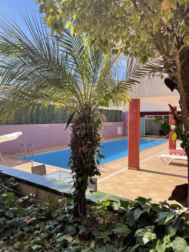 Aparthotel Residencial Vidalbir L'Alfas del Pi Exterior foto